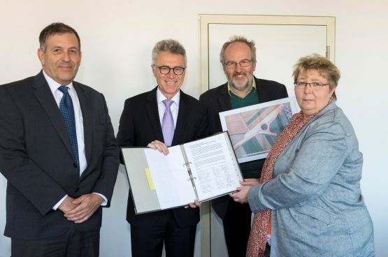 Resolution an Ministerium übergeben