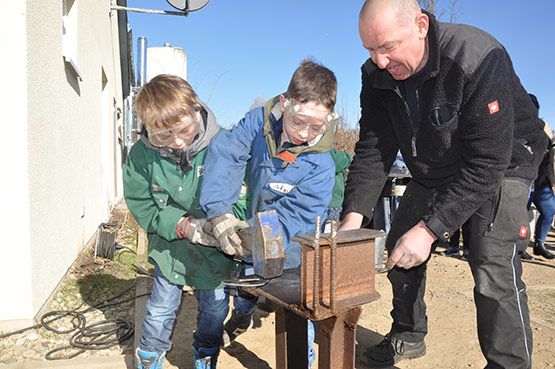 Zauberschmied bringt im Abenteuerland nicht nur Eisen zum Glänzen